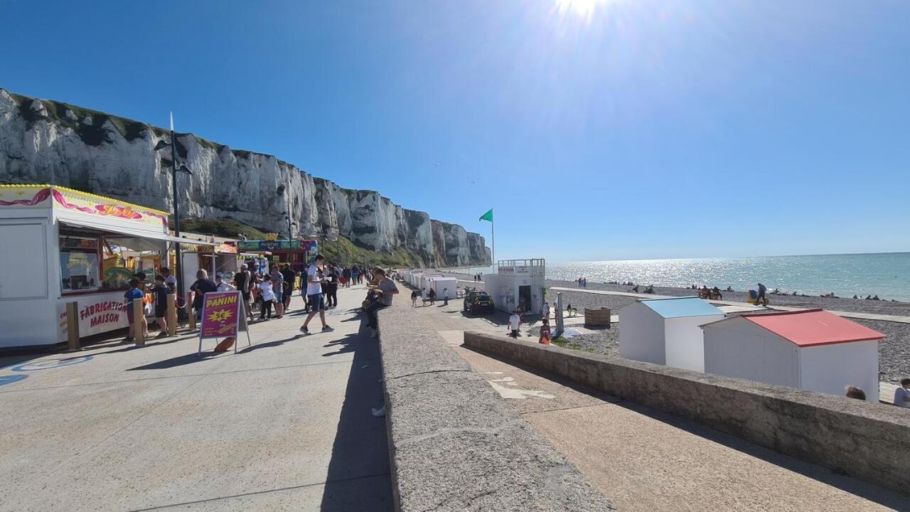 Idealement Situe "Le Studio" Les Locations Isahora Sont Aussi A 2 Pas Du Chateau D'Eu, Des Falaises Du Treport, De Mers Les Bains Et Aux Portes De La Baie De Somme Ε (Σεν Μαριτίμ) Εξωτερικό φωτογραφία