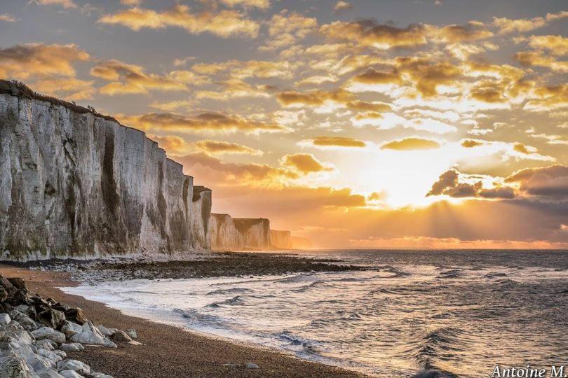 Idealement Situe "Le Studio" Les Locations Isahora Sont Aussi A 2 Pas Du Chateau D'Eu, Des Falaises Du Treport, De Mers Les Bains Et Aux Portes De La Baie De Somme Ε (Σεν Μαριτίμ) Εξωτερικό φωτογραφία