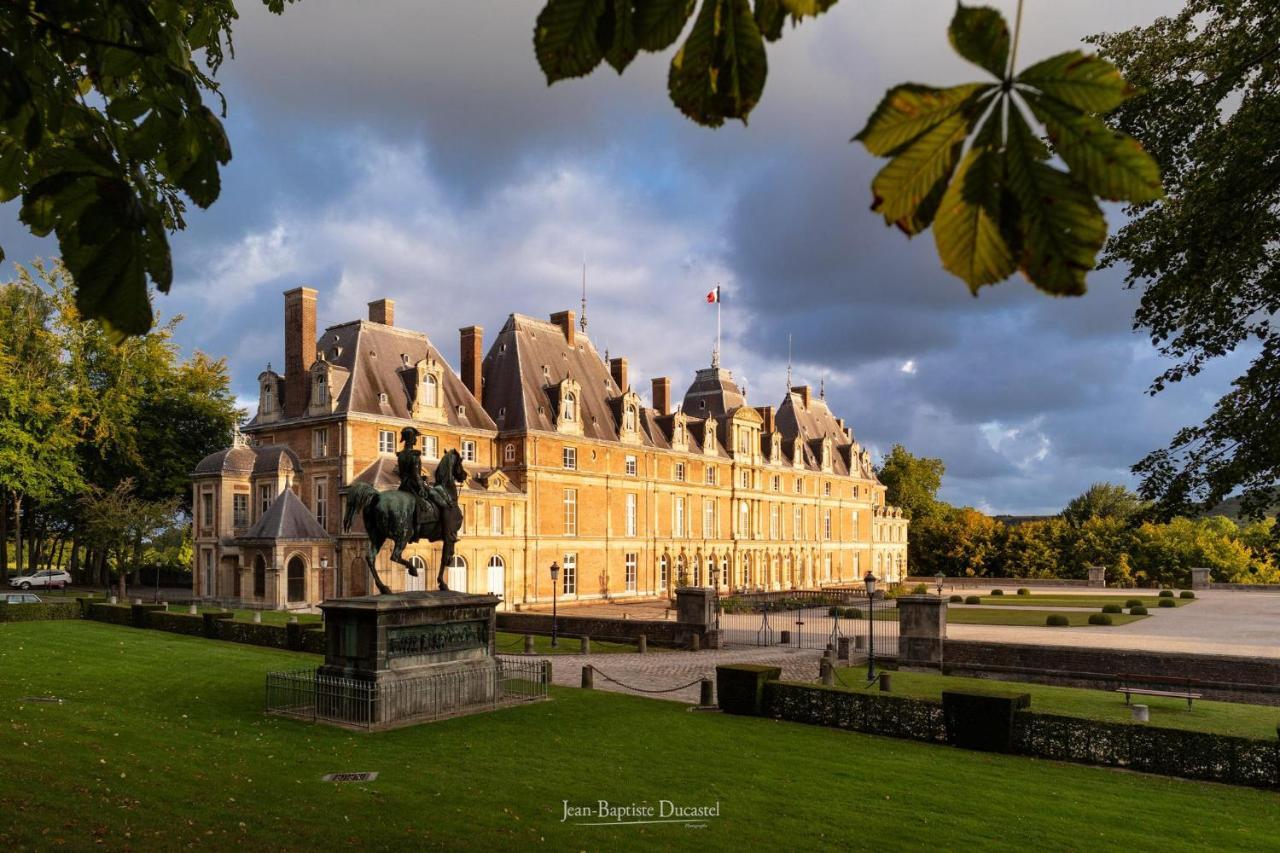 Idealement Situe "Le Studio" Les Locations Isahora Sont Aussi A 2 Pas Du Chateau D'Eu, Des Falaises Du Treport, De Mers Les Bains Et Aux Portes De La Baie De Somme Ε (Σεν Μαριτίμ) Εξωτερικό φωτογραφία